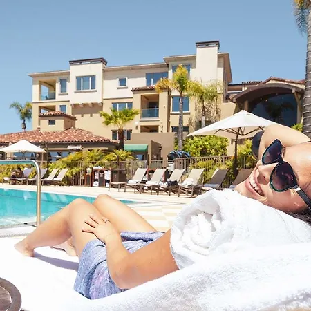 Dolphin Bay Resort And Spa 